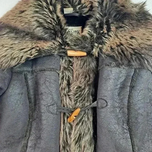 New York Classic Faux fur Jacket Size Medium - Picture 4 of 13